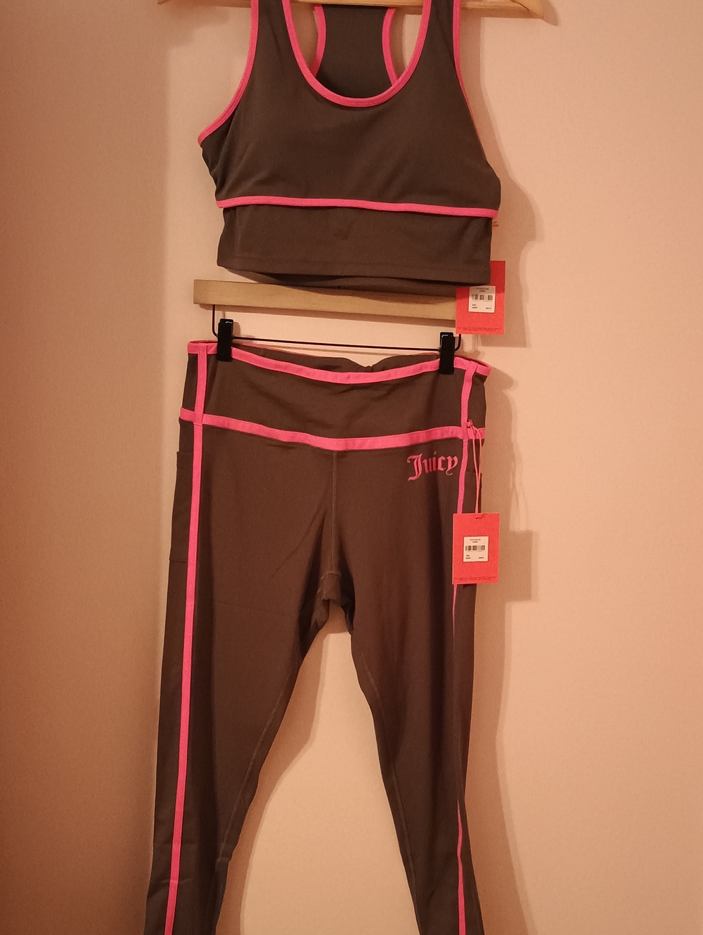 NWT Juicy Couture Sport 2-Piece Activewear Set Brown Pink Leggings Bra Size L